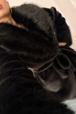 Yumoş Kürk Detaylı Beli Bağlamalı Mont Siyah - Görsel 2