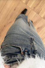 Önü Yırtmaçlı Eskitmeli Kot Etek - Görsel 3