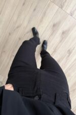 Kesik Paçalı Straight Siyah Jean - Görsel 3