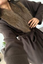 Yakası Kürklü Fitilli Hırka Kahverengi - Görsel 2