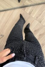 Önü Taşlı Straight Siyah Jean - Görsel 3