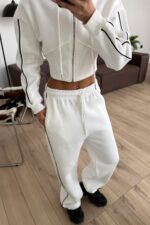 İçi Şardonlu Biyeli Eşofman Takım Beyaz - Görsel 2