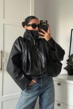 Pileli Yarasa Kollu Deri Ceket Siyah - Görsel 2