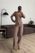 Gold Düğmeli Triko Takım Vizon