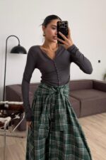 V Yaka Düğmeli Uzun Kollu Bluz Antrasit