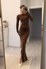 Önü Drapeli Vücudu Saran Tasarım Elbise Kahverengi - Görsel 2