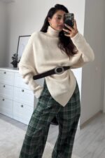 Kemerli Asimetrik Boğazlı Kazak Ekru