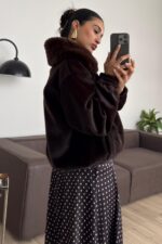 Yakası Kürklü Fermuarlı Peluş Ceket Kahverengi - Görsel 3