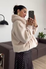 Yakası Kürklü Fermuarlı Peluş Ceket Taş - Görsel 3