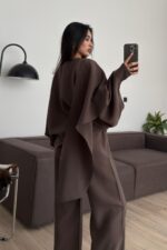 Yarasa Kol Pelerin Detaylı Pantolon Takım Kahverengi - Görsel 4