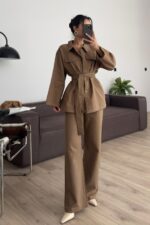 Çıtçıtlı Gabardin Takım Karamel