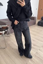 Önü Dalgalı Taşlı Siyah Jean - Görsel 2