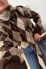 Atkılı Polo Yaka Baklava Desenli Kazak Kahverengi - Görsel 3