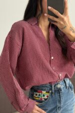 V Yaka Çizgili Oversize Gömlek Bordo - Görsel 2