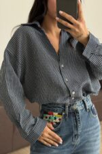 V Yaka Çizgili Oversize Gömlek Lacivert - Görsel 2