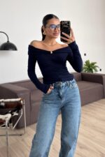 Gold Tokalı Madonna Yaka Bluz Lacivert