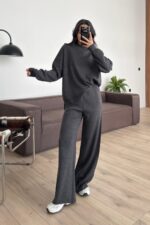 Balıkçı Yaka Triko Takım Füme