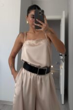 Askılı Dantel Detaylı Saten Bluz Taş