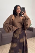 Bolerolu Boğazlı Sırtı Açık Bluz Vizon