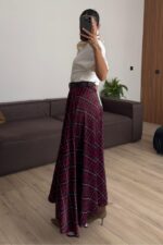 Yırtmaçlı Ekose Saten Etek Mürdüm - Görsel 3