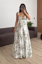 Önü Yırtmaçlı Gül Desenli Elbise Yeşil