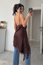 Kırışmayan Saten Dantel Elbise Kahverengi - Görsel 4