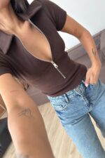 Polo Yaka Yarım Fermuarlı Tişört Kahverengi - Görsel 2