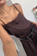 Askılı Dantel Detaylı Saten Bluz Kahverengi - Görsel 2