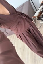 Kruvaze Yaka Bağlamalı Crep Pantolon Takım Kahverengi - Görsel 3