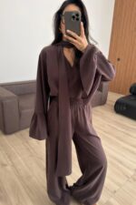 Kolları Volanlı V Yaka Pantolon Takım Kahverengi - Görsel 2