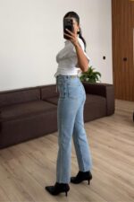 Darly Kesik Paça Straight Açık Mavi Jean - Görsel 4