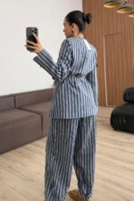 Çizgili Yakasız Ceket Şalvar Pantolon Takım Lacivert - Görsel 3