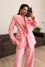 Rosa Yakası Fırfırlı Ceket Pembe