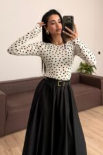 Kayık Yaka Puantiyeli Bluz Ekru