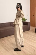 Yakası Kemerli Balon Kol Paraşüt Takım Bej - Görsel 4