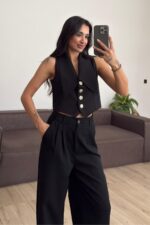 Gold Düğmeli Yakalı Yelek Siyah