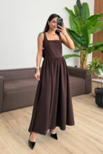 Kare Yaka Fiyonklu Elbise Kahverengi