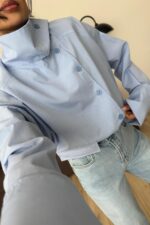 Tasarım Dik Yaka Gömlek Mavi - Görsel 3