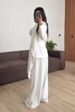 Aksesuar Şallı Ceket Pantolon Takım Ekru - Görsel 4