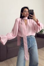 Boyundan Bağlamalı Kolları Volanlı Bluz Pembe