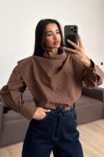 Dik Yaka Çizgili Bluz Kahverengi