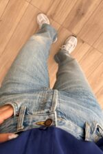 Paçası Kesik Straight Mavi Yıkamalı Jean - Görsel 3