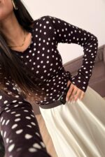 Kayık Yaka Puantiyeli Bluz Acı Kahve - Görsel 2