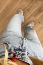 Paçası Kesik Straight Buz Mavi Jean - Görsel 2