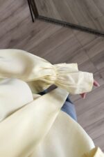 Boyundan Bağlamalı Kolları Volanlı Bluz Sarı - Görsel 3