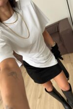 Vatkalı Drapeli Tişört Beyaz - Görsel 2