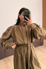 Yakası Kemerli Balon Kol Paraşüt Takım Açık Kahve - Görsel 2