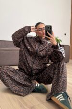 Yanları Şeritli Leopar Takım Kahverengi