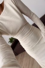 Sırtı Açık Çiçek Desenli Elbise Bej - Görsel 3