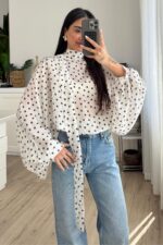 Fularlı Yarasa Kol Puantiyeli Bluz Krem